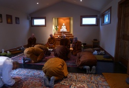 The Sangha pays respects to Ajahn Punnadhammo