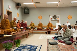 Luang Por Viradhammo give the five precepts