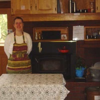 Cathy, Tisarana's kitchen steward extrodinaire