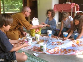 Ajahn Kusalo and the kids get to work on some crafts