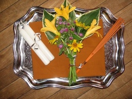 The tray offered to Tan Ajahn Thanissaro on his departure