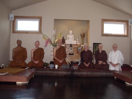 We had a visit from the Bhikkhunis at Satisaraniya. L to R: Ven. Atulo, Ven. Pamutto, Luang Por Viradhammo, Ayya Medhanandi, Ayya Nimala, Anagarika Robin